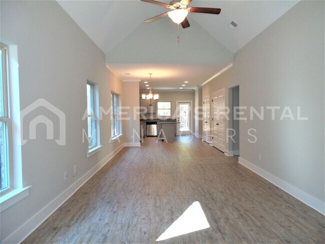 Building Photo - Home for Rent in Lake Cyrus! PRICE REDUCED...