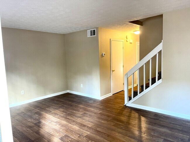 Building Photo - Charming 2-Bedroom Townhome in Fayetteville, GA!