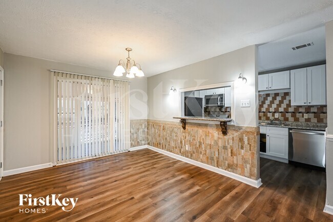 Foto del edificio - 1506 Spender Dr