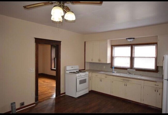 Foto del edificio - 302 E. Harrison St
