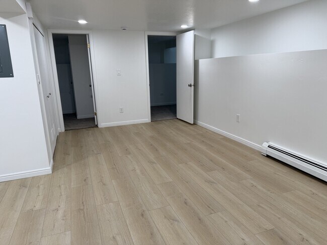 Building Photo - 414 E 1834 S