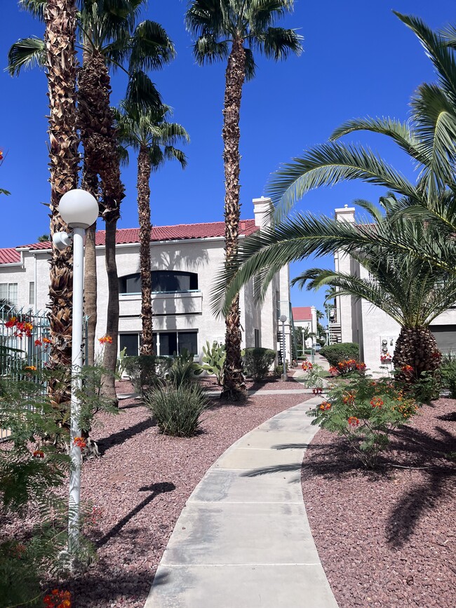 Building Photo - 2725 S Nellis Blvd