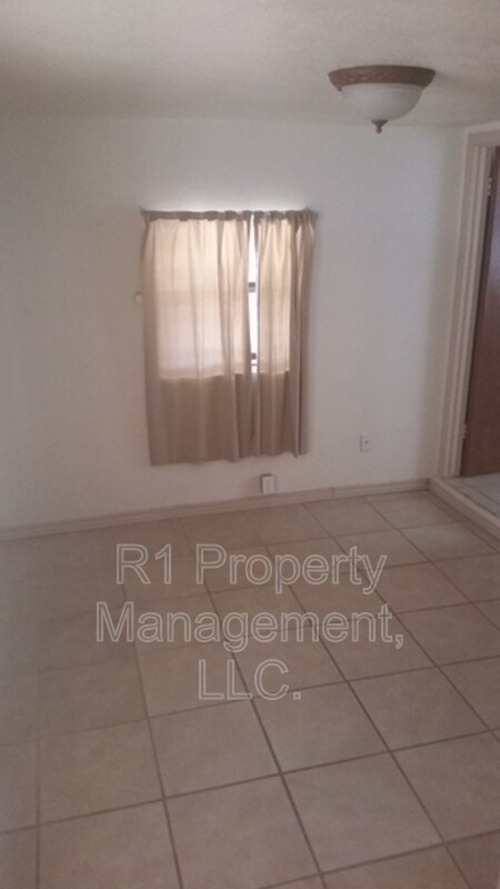 Foto del edificio - 314 Mountain Rd NE