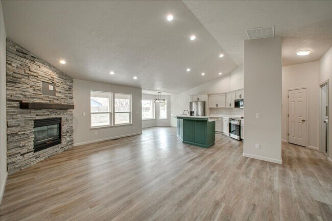 Foto del edificio - Beautifully Remodeled Home in Northwest Meridian