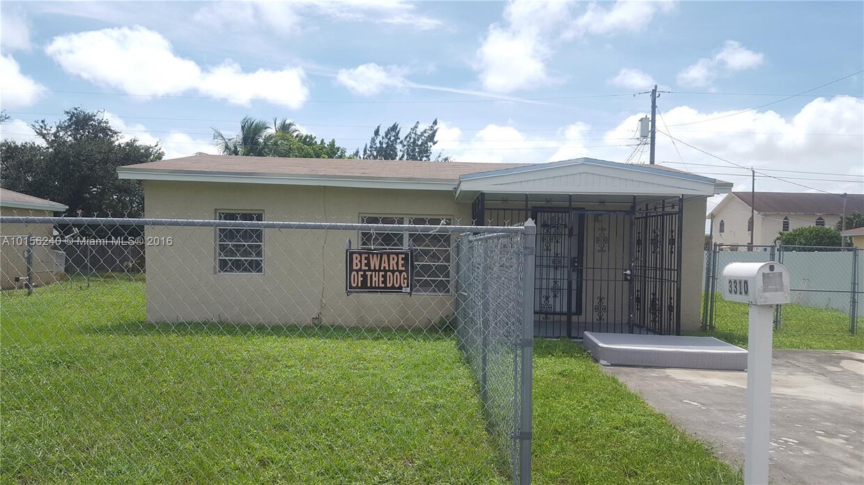 Foto principal - 3310 NW 214th St