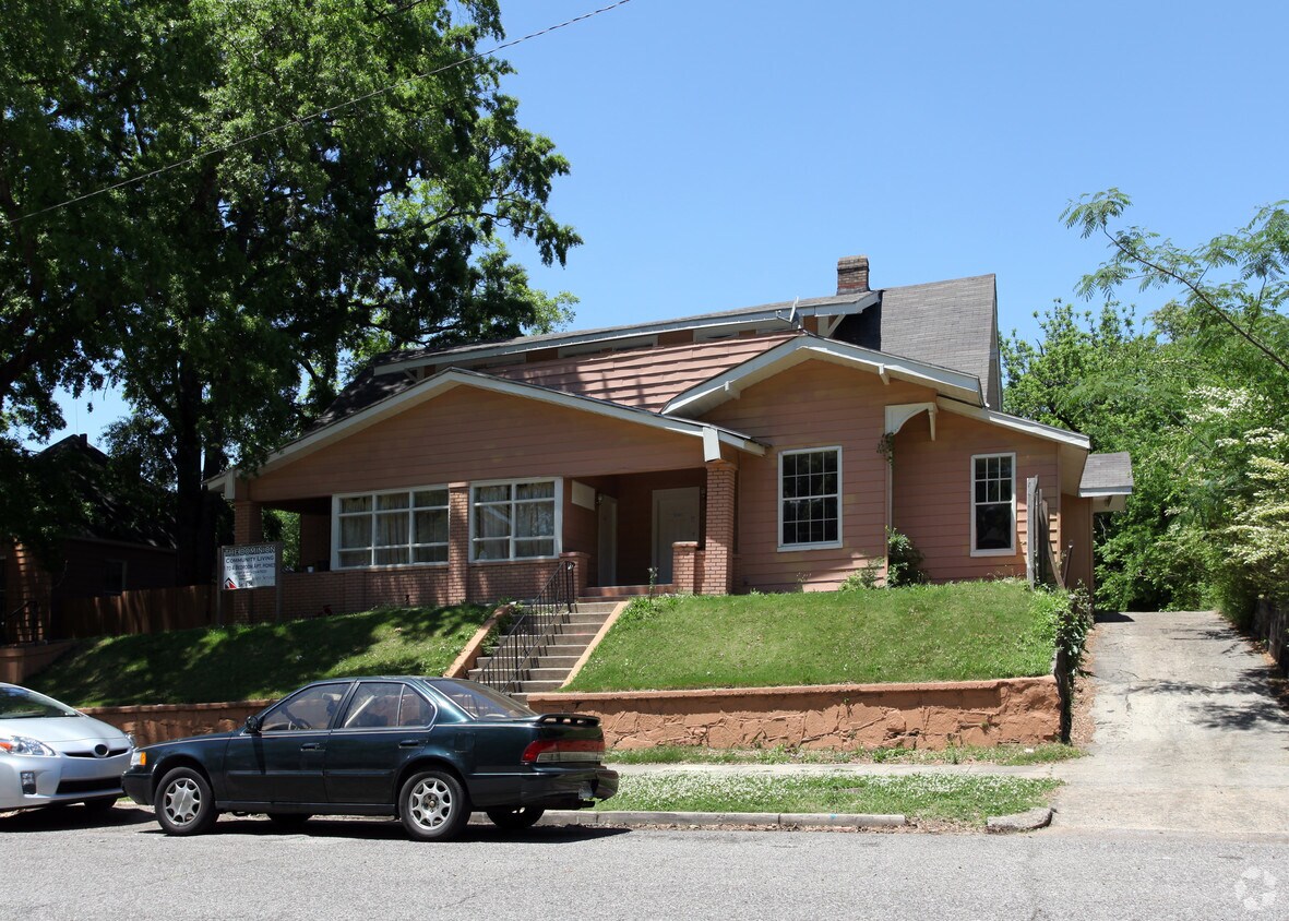 The Dominion Apartments in Birmingham, AL