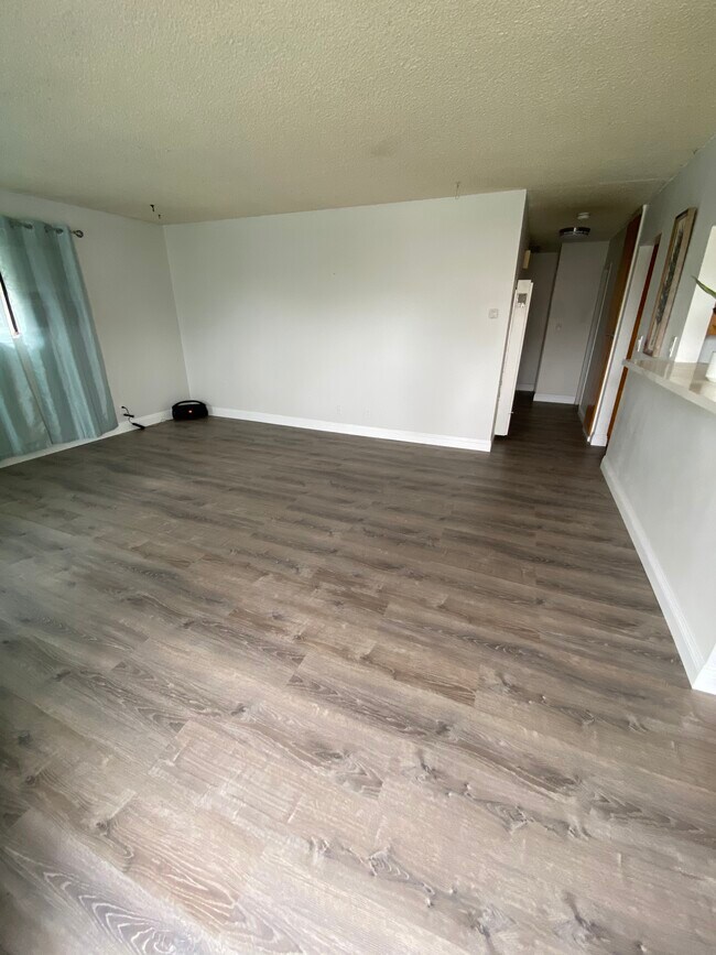 Foto del edificio - 8110 Comolette St