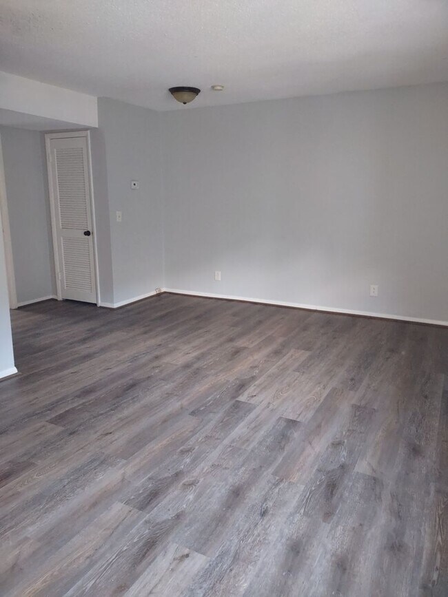 Foto del edificio - Apartment in Homewood