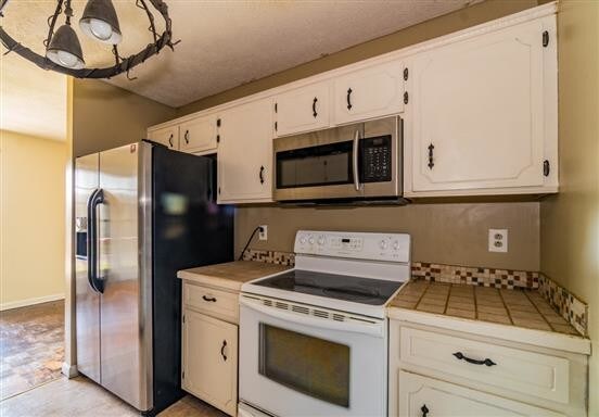 Building Photo - 110 Karen Ct