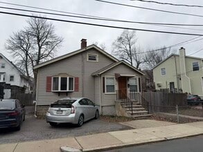 Building Photo - 24 Arden St