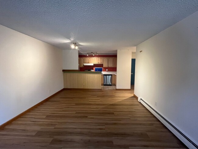 Foto del edificio - Remington Post Ground Floor 2 Bedroom 2 Ba...