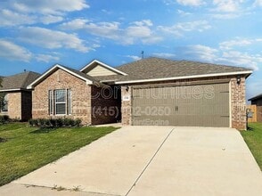 Building Photo - 1708 Vermilion Ln