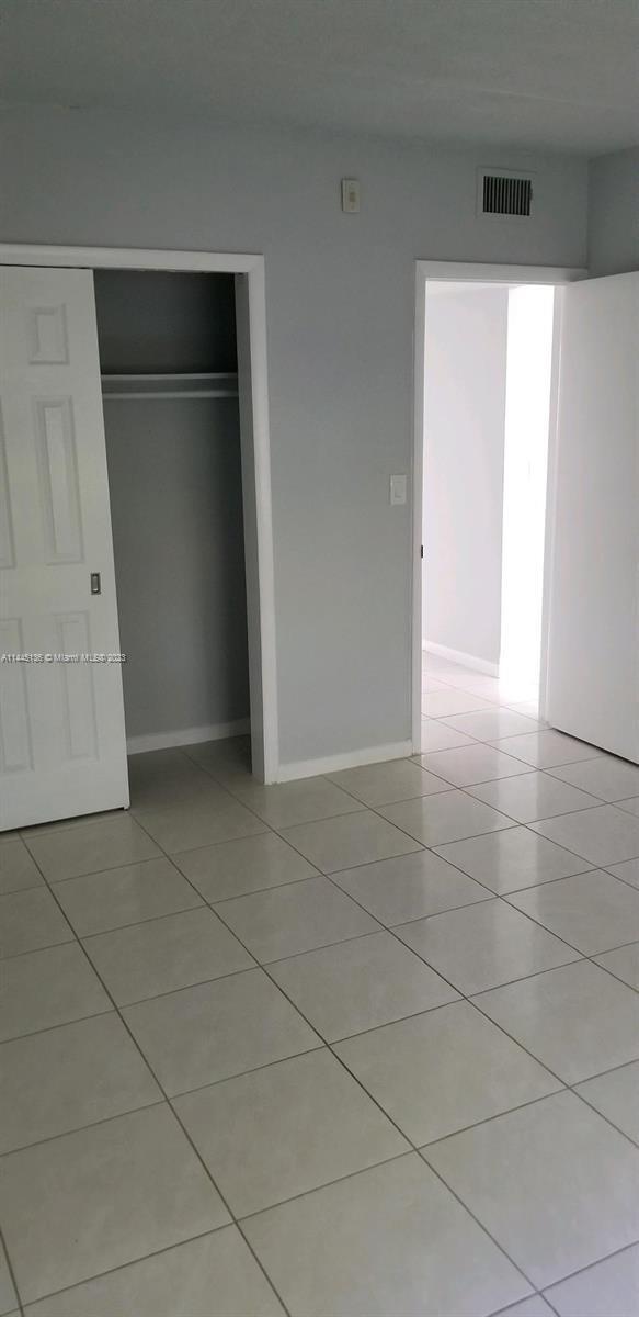 Foto del edificio - 1400 NE 57th St