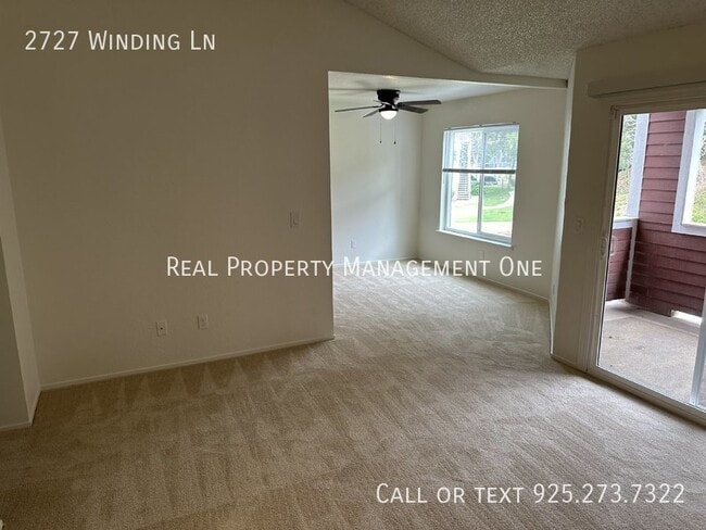 Building Photo - 2727 Winding Ln