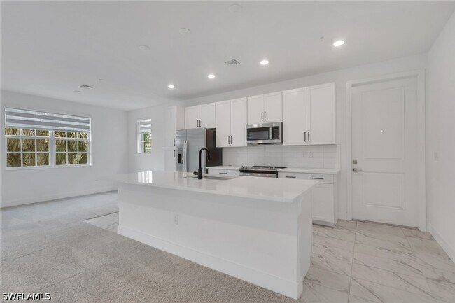 Building Photo - 26370 Coco Cay Cir