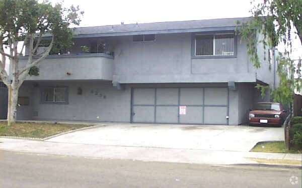 Foto del edificio - 4238 Van Dyke Ave