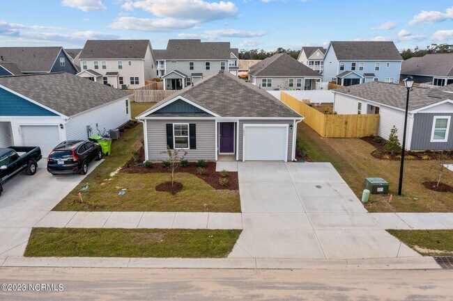 Building Photo - 1033 Course Ln