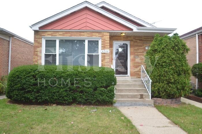 Primary Photo - 4748 S Leamington Ave