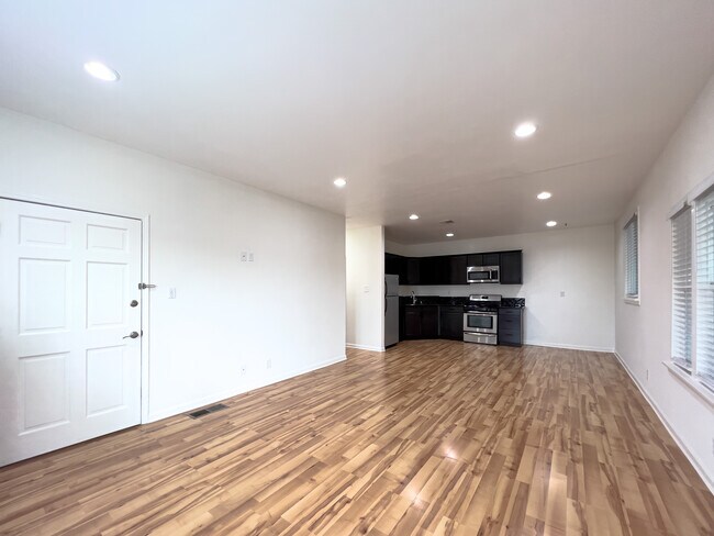 Foto del edificio - 806 Merwin St