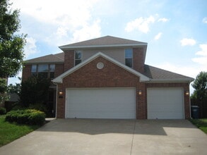 Building Photo - 15 Bluestem Ln
