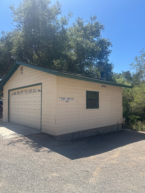 Building Photo - 12715 Beeler Creek Trail