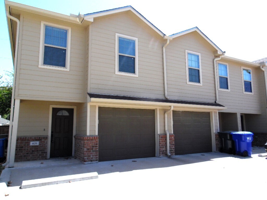 10001 Pantherway, Woodway, TX 76712 Townhome Rentals in Woodway TX