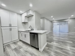 Building Photo - 806 Coriander Dr