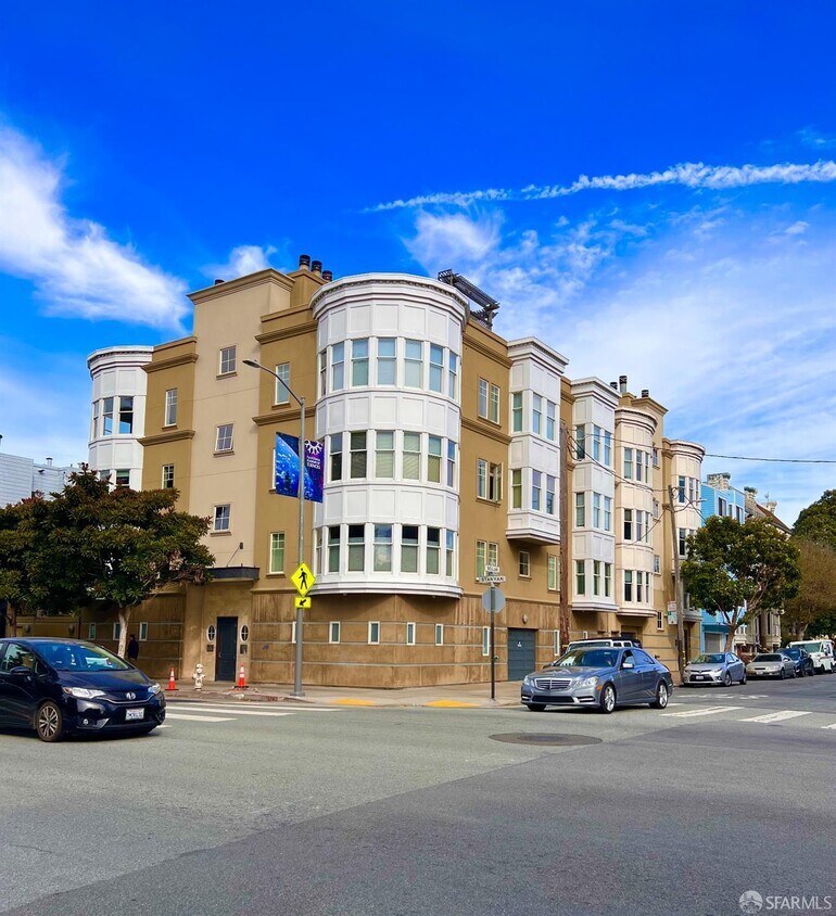 Primary Photo - 798 Stanyan St