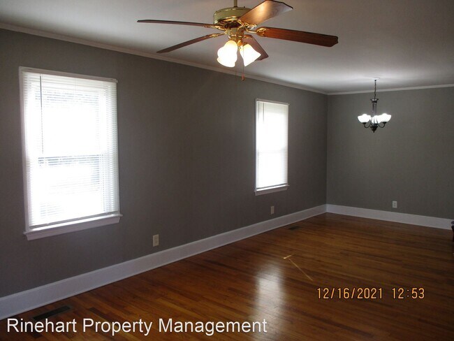 Building Photo - 3 br, 1 bath House - 648 Briarcliff Road