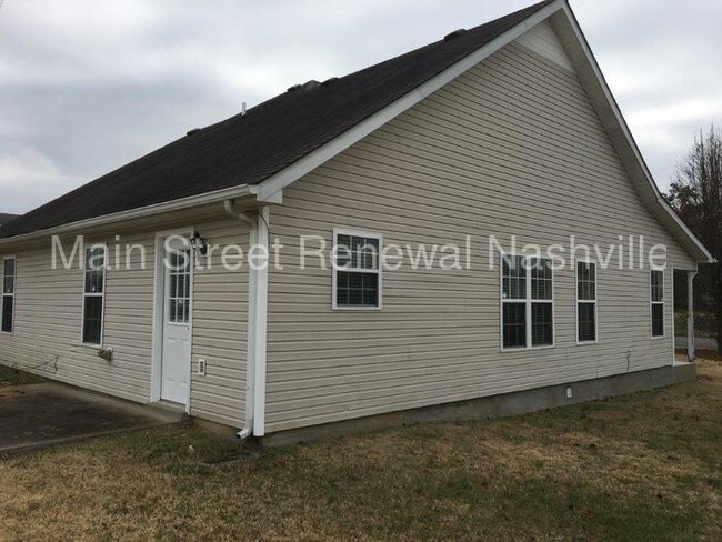 Building Photo - 1122 Benton Mason Dr