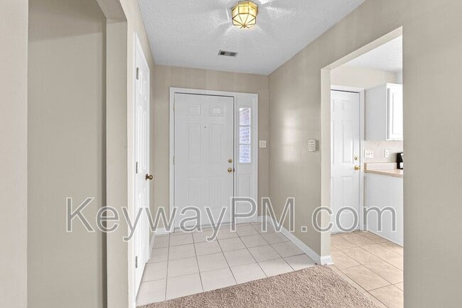 Foto del edificio - 124 Summerfield Cir