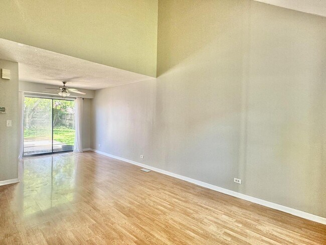 Foto del edificio - 3302 Acorn Ct