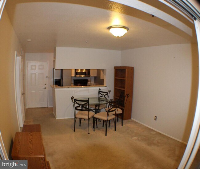 Foto del edificio - 3309 Wyndham Cir