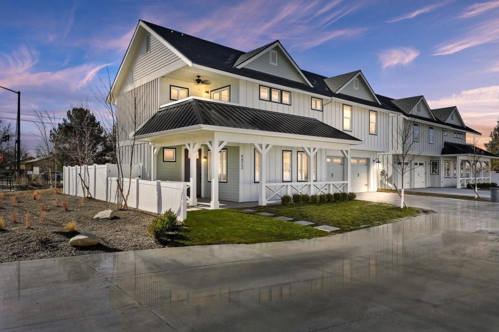 Foto principal - 4835 N Mitchell Street