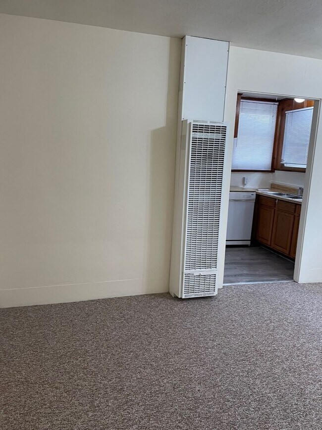 Foto del edificio - Neat Vintage Home w/ Small Office near Dow...