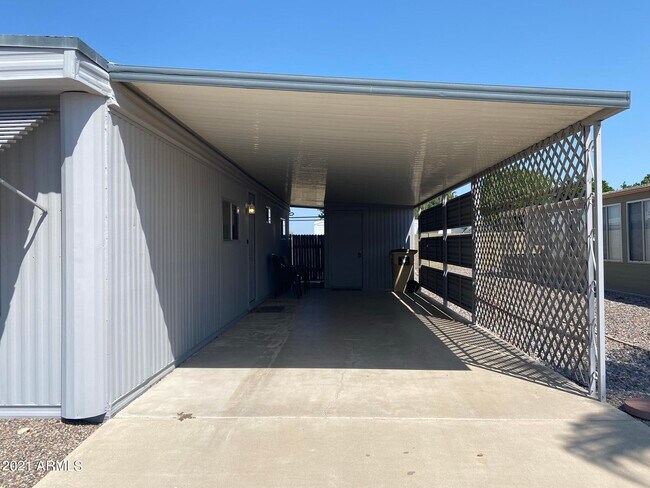 Foto del edificio - 5608 E Player Pl