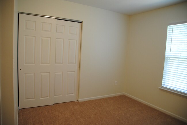 Foto del edificio - Upscale 2 BDRM, 2 BATH Condo in N. Stafford