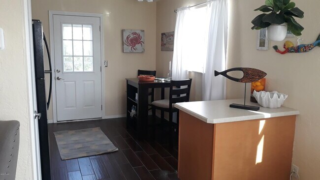 Building Photo - 2573 Coral Way E