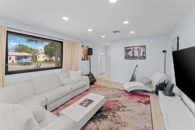 Foto del edificio - 1433 NW 8th St