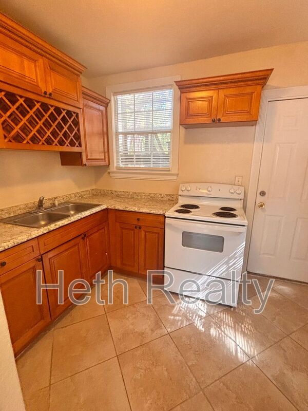 Foto del edificio - 3233 Post St