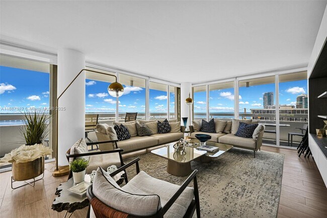 Foto del edificio - 1627 Brickell Ave