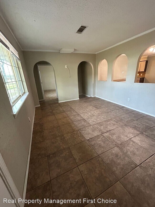 Foto del edificio - 3 br, 1 bath House - 905 W Denver