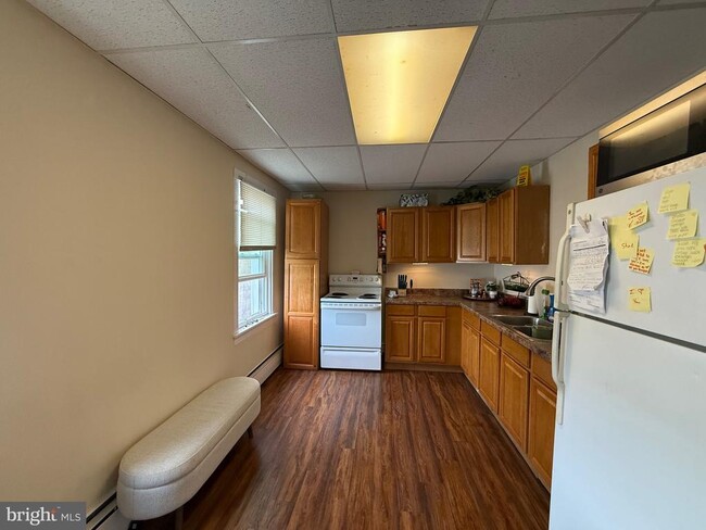 Building Photo - 2441 Perkiomen Ave