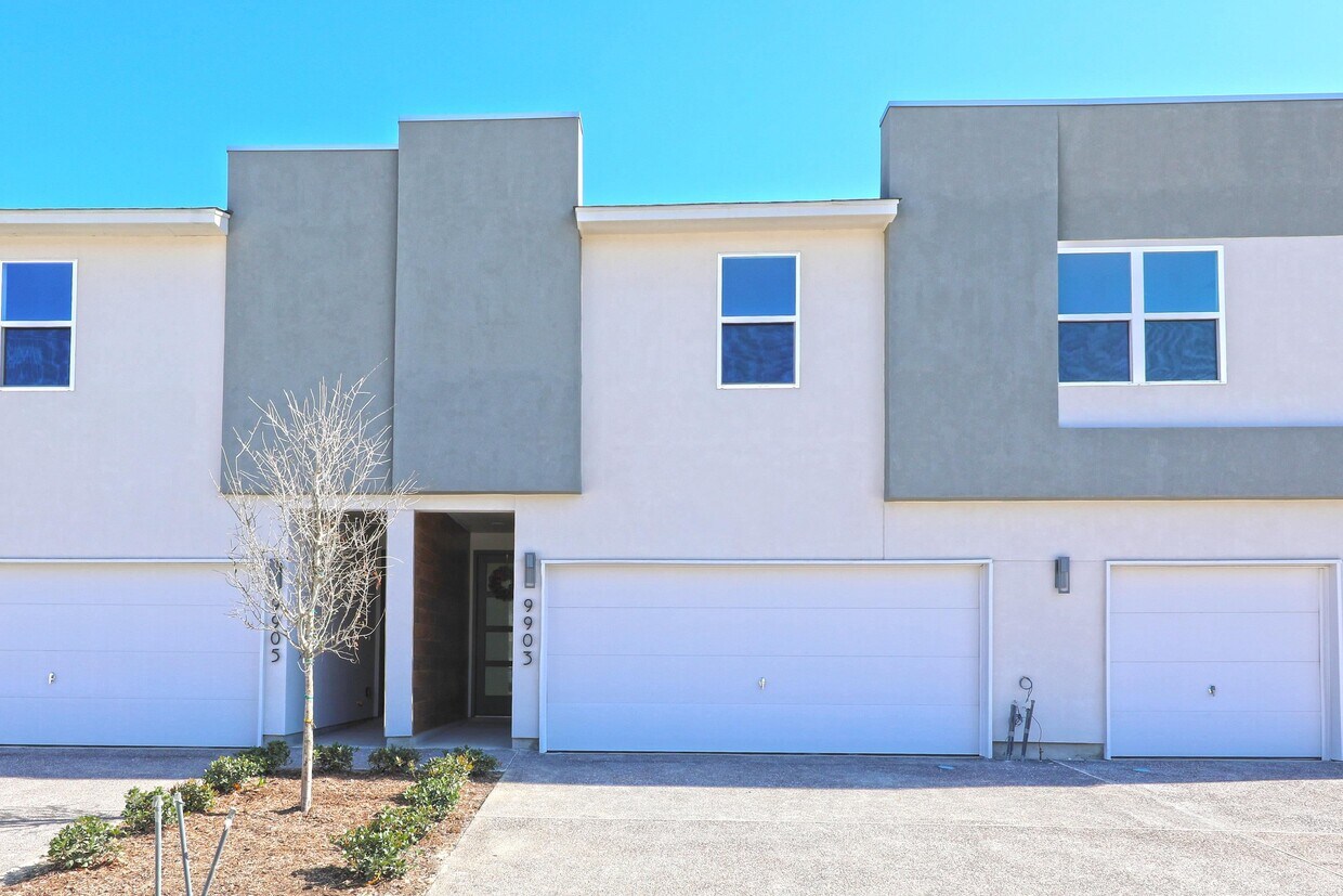 9903 Bijan Dr Unit 9903, Laredo, TX 78045 Condo for Rent in Laredo