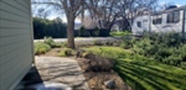 Building Photo - 19426 Mountain Meadow S