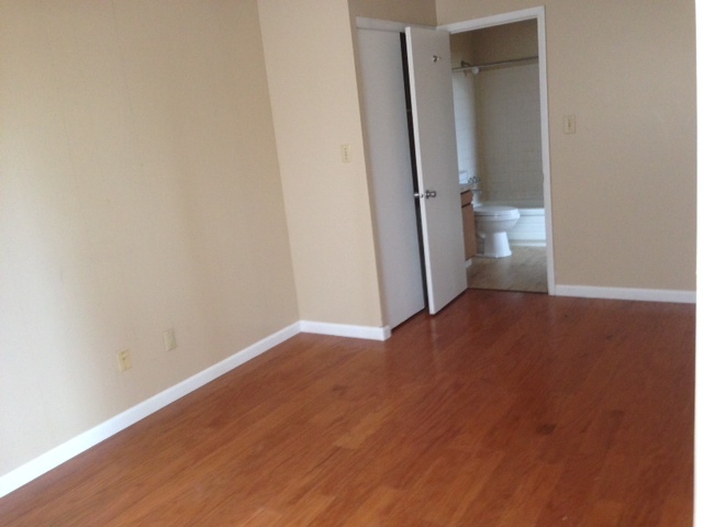 Building Photo - Wildwood Place Apartments
