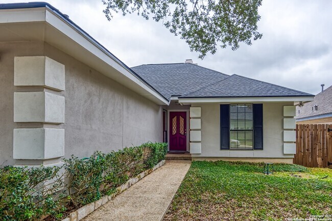 Building Photo - 14823 River Glen N