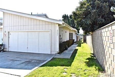 Primary Photo - 2395 S Reservoir St