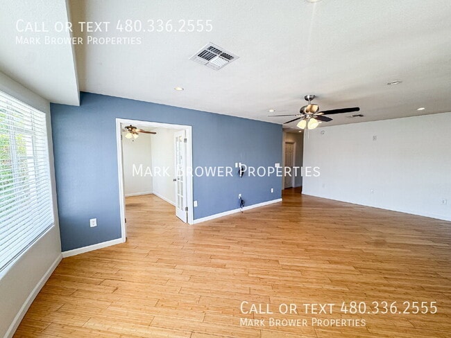 Building Photo - 1230 E Almeria Rd