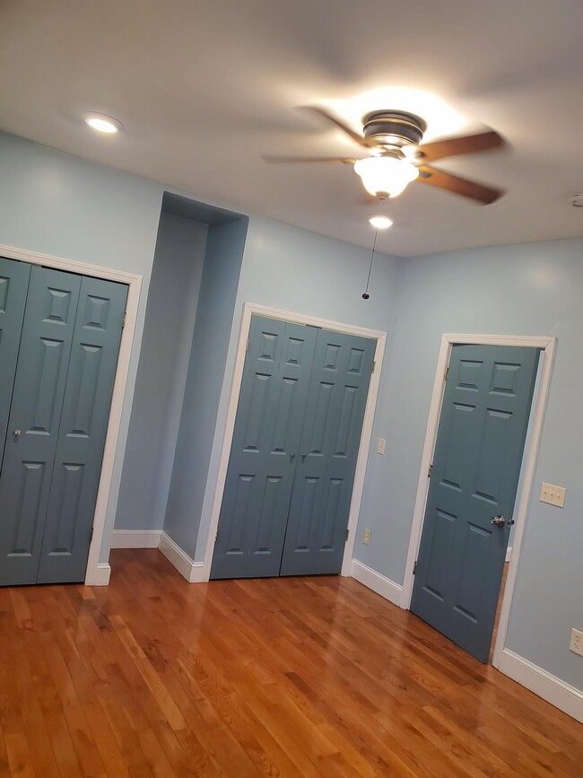 Main bedroom - 1162 S Orange Ave